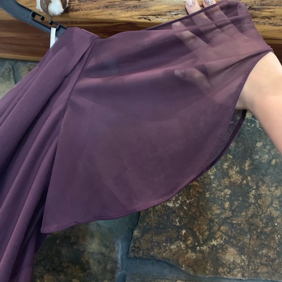 Formal dress - Picture 3 of 3